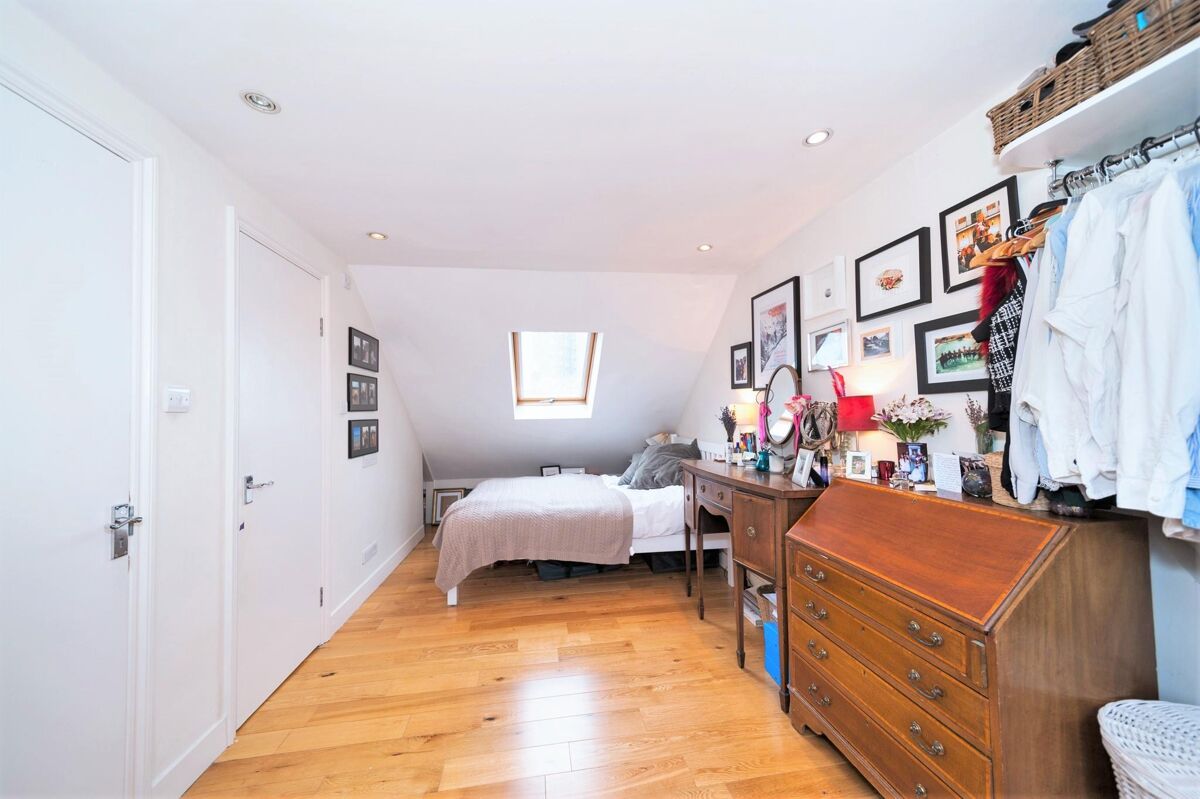 flat for sale in Rosaline Road, Fulham, SW6 FLH012059732 Knight Frank