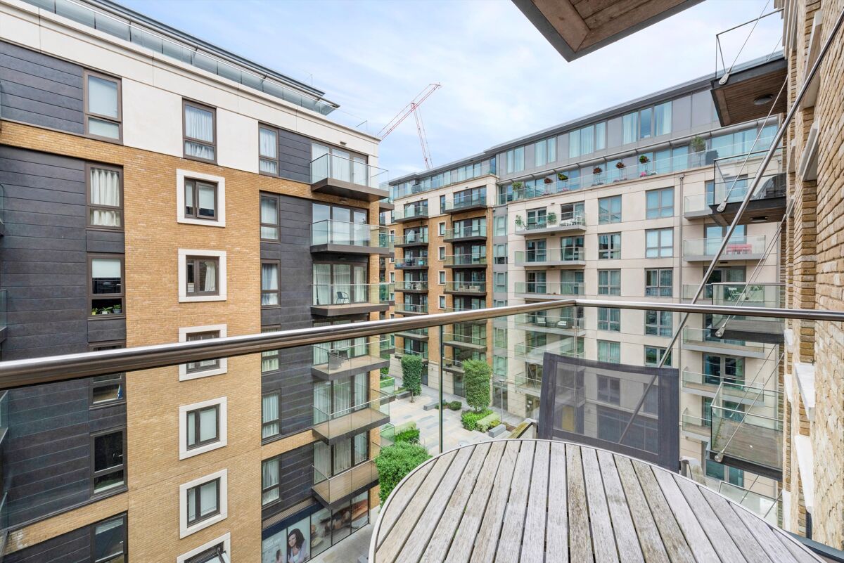 flat for sale in Distillery Wharf, Fulham Reach, London, W6
