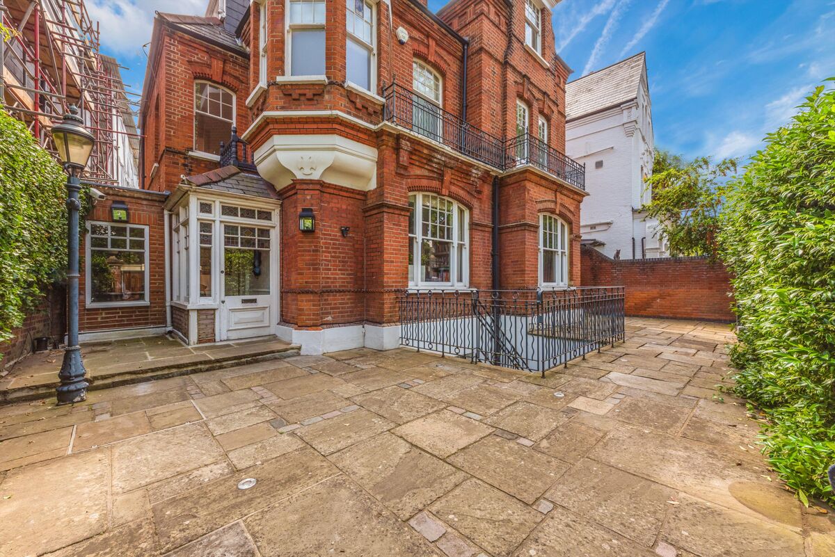 house for sale in Fulham Park Road, Fulham, SW6 FLH012125851 Knight Frank