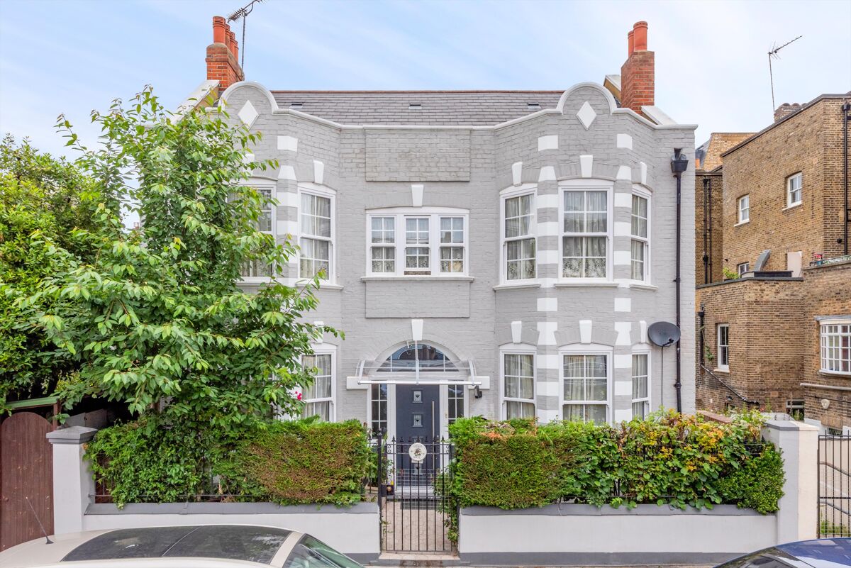 house for sale in Halford Road, Fulham, SW6. FLH012129868 Knight Frank