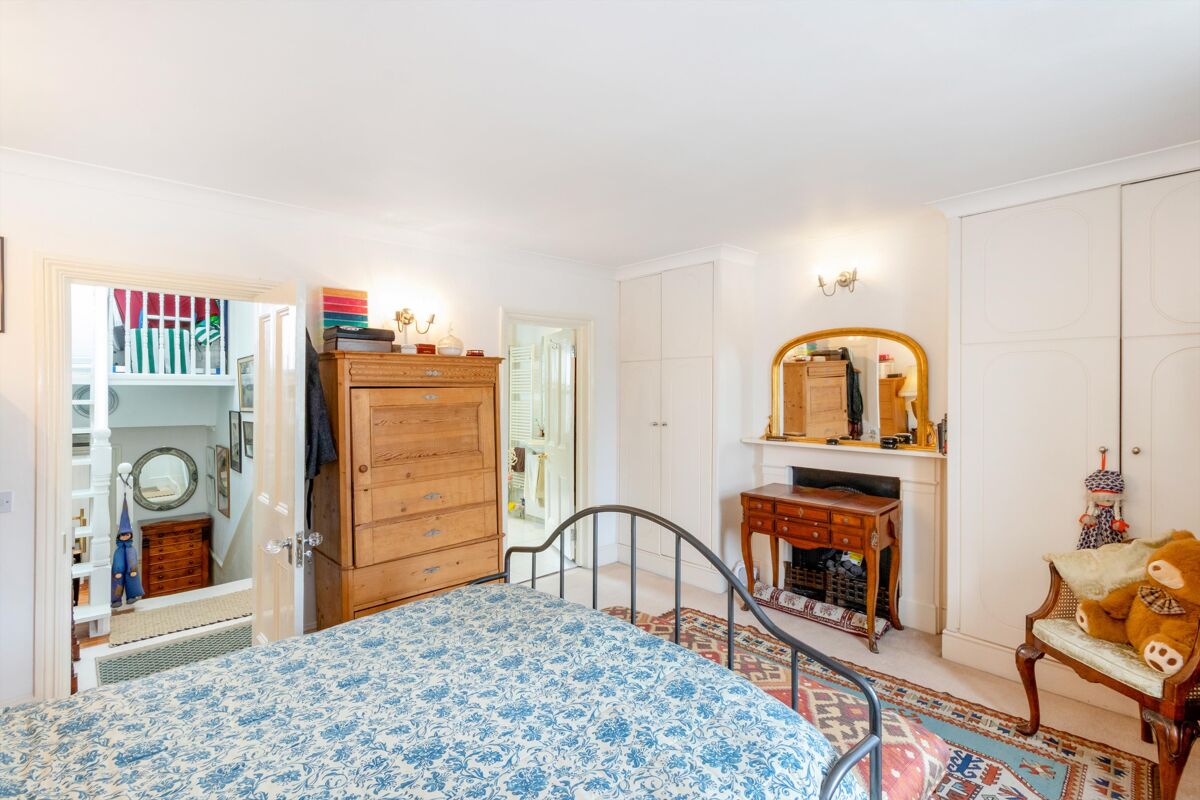 house for sale in Mimosa Street, Fulham, SW6 FLH012140398 Knight Frank