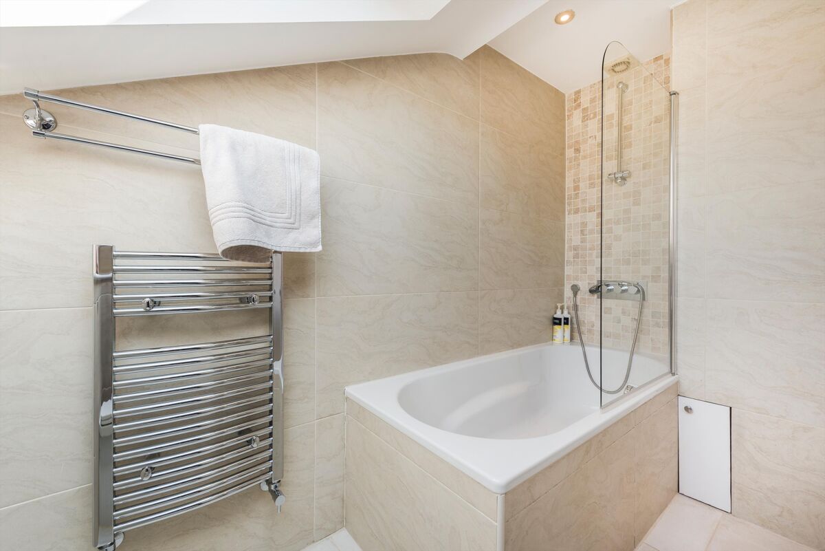 house for sale in Alderville Road, Fulham, SW6 FLH012159012 Knight