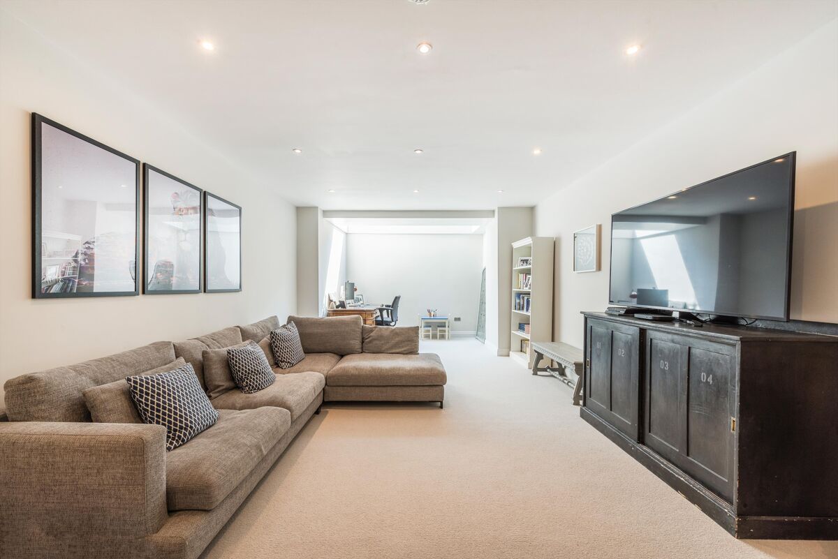 house for sale in Alderville Road, Fulham, SW6 FLH012159012 Knight