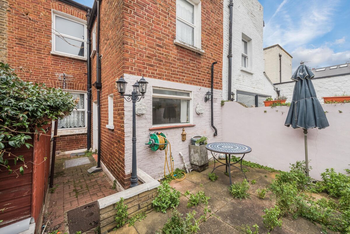 house for sale in Parkville Road, Fulham, SW6 FLH012188958 Knight Frank