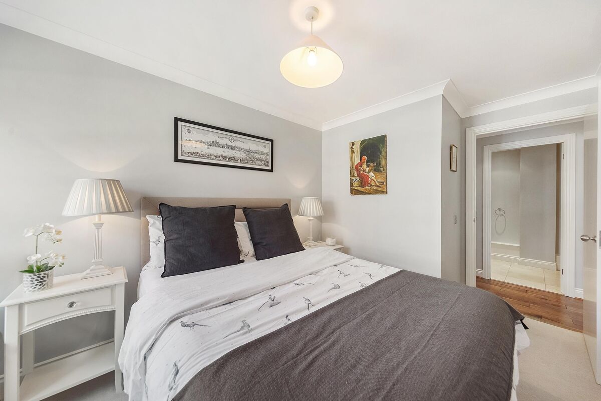 flat for sale in Parsons Green Lane, London, SW6 FLH012229173