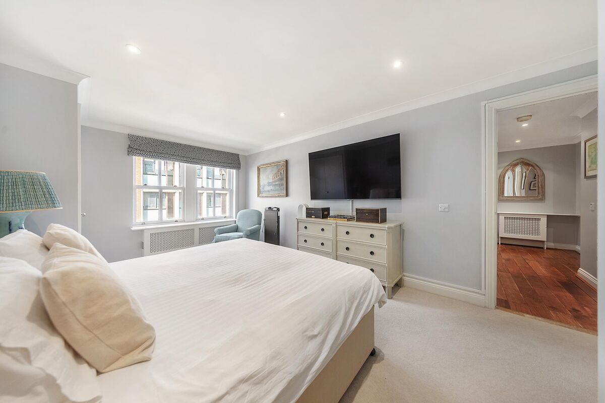 flat for sale in Parsons Green Lane, London, SW6 FLH012229173