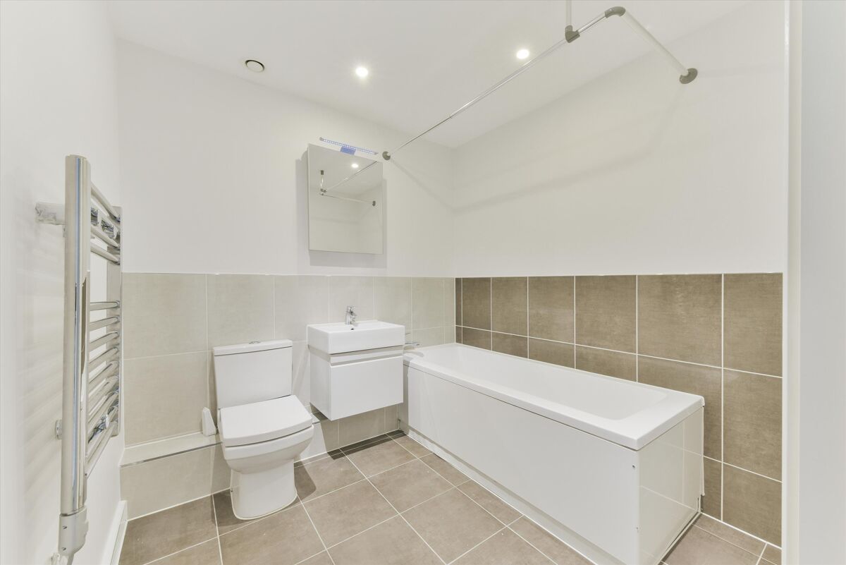 flat for sale in Rylston Road, London, SW6. FLH012277362 Knight Frank