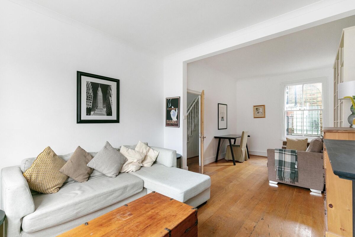 house for sale in Broughton Road, London, SW6 FLH012317859 Knight Frank