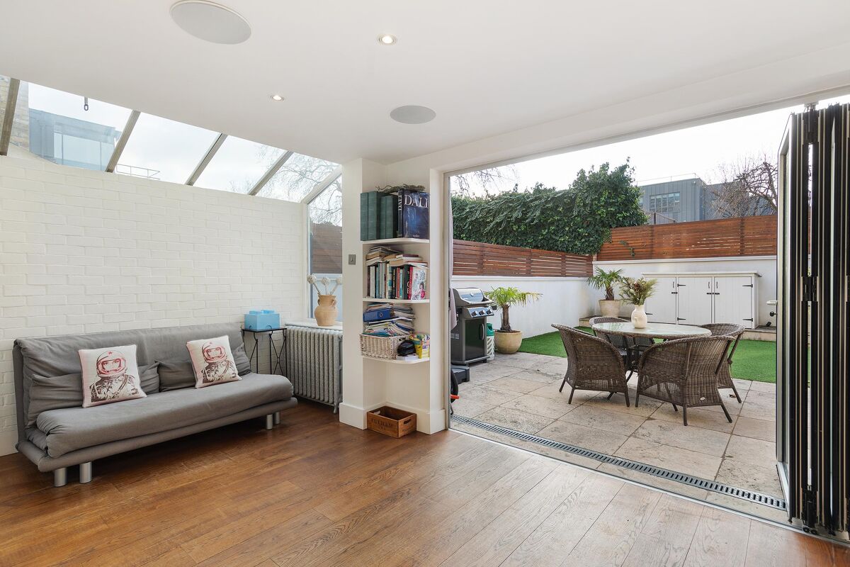 house for sale in Irene Road, Fulham, London, SW6 FLH012357797