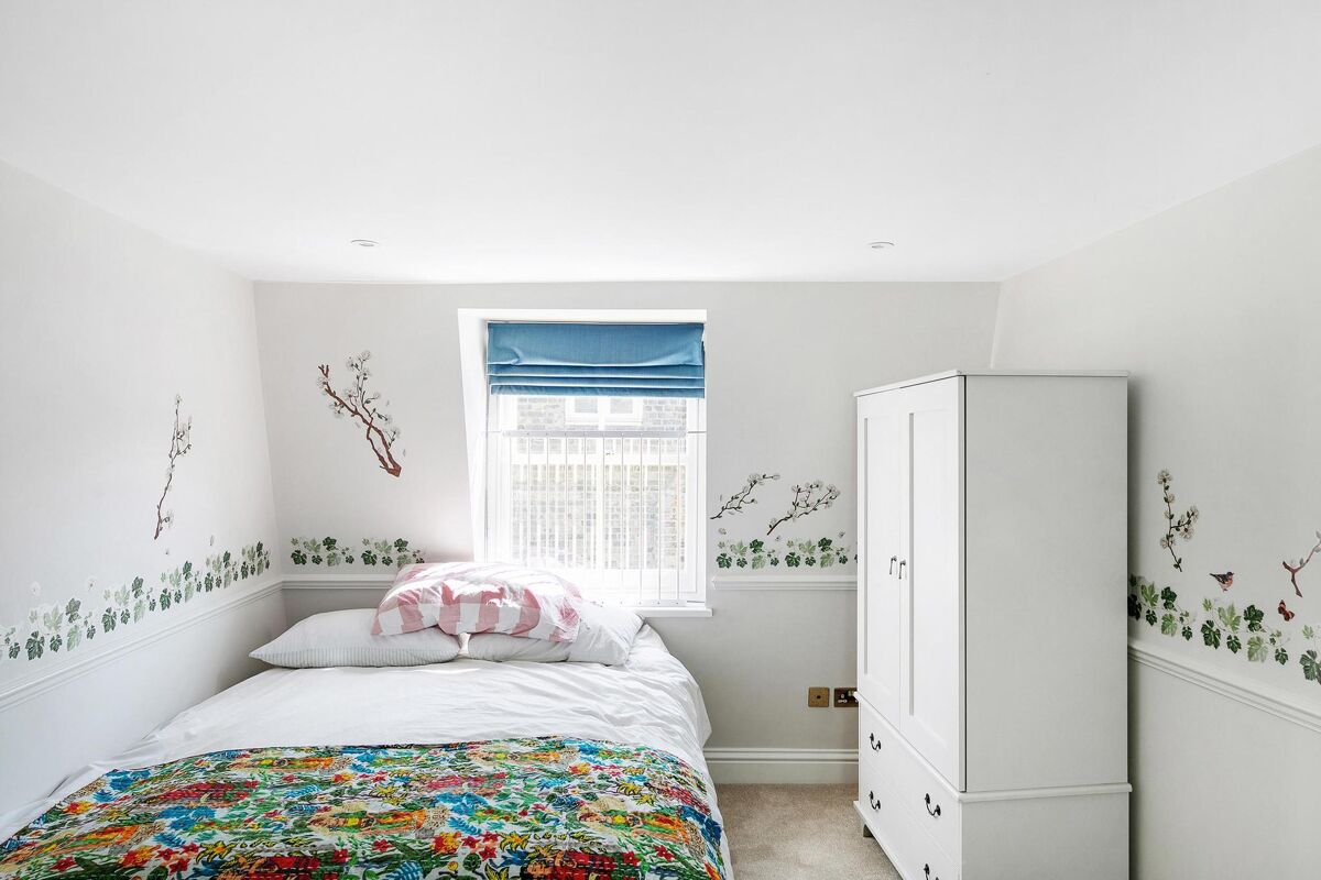 house for sale in Musgrave Crescent, London, SW6. FLH012366286