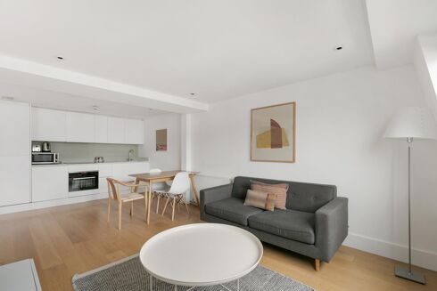 Picture of 0-1 bedroom flat for sale.