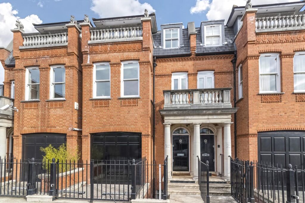 Image of King Henry Row, Broomhouse Road, Fulham, London, SW6