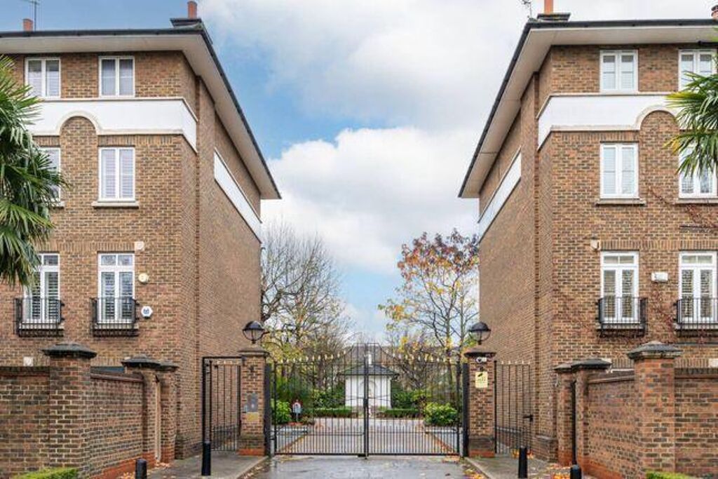 Image of Hurlingham Square, Peterborough Road, London, SW6