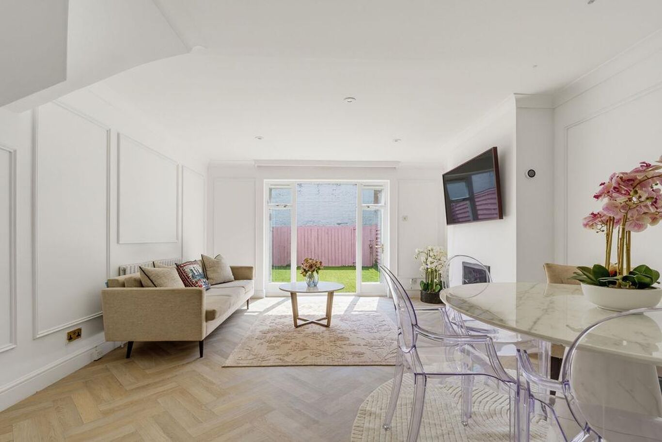 Image of Hurlingham Square, Peterborough Road, London, SW6