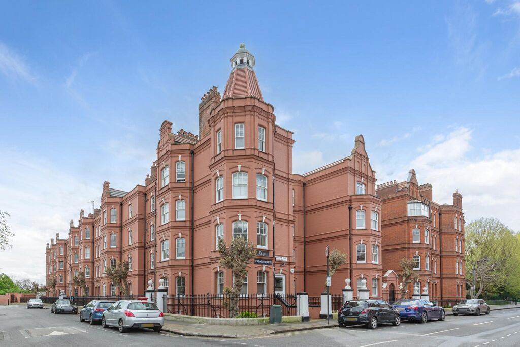 Image of Queen's Club Gardens, London W14