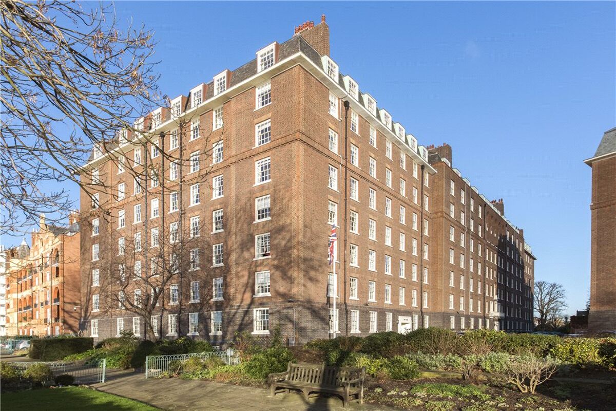 flat for sale in Rivermead Court, Ranelagh Gardens, London, SW6