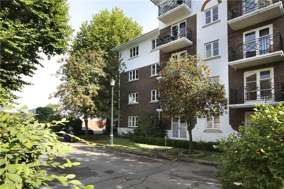 flat for sale in Brompton Park Crescent, Fulham, London, SW6