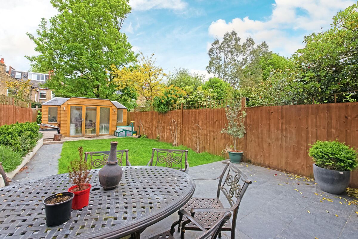 house for sale in Lysia Street, Fulham, London, SW6 FLH130236 Knight Frank