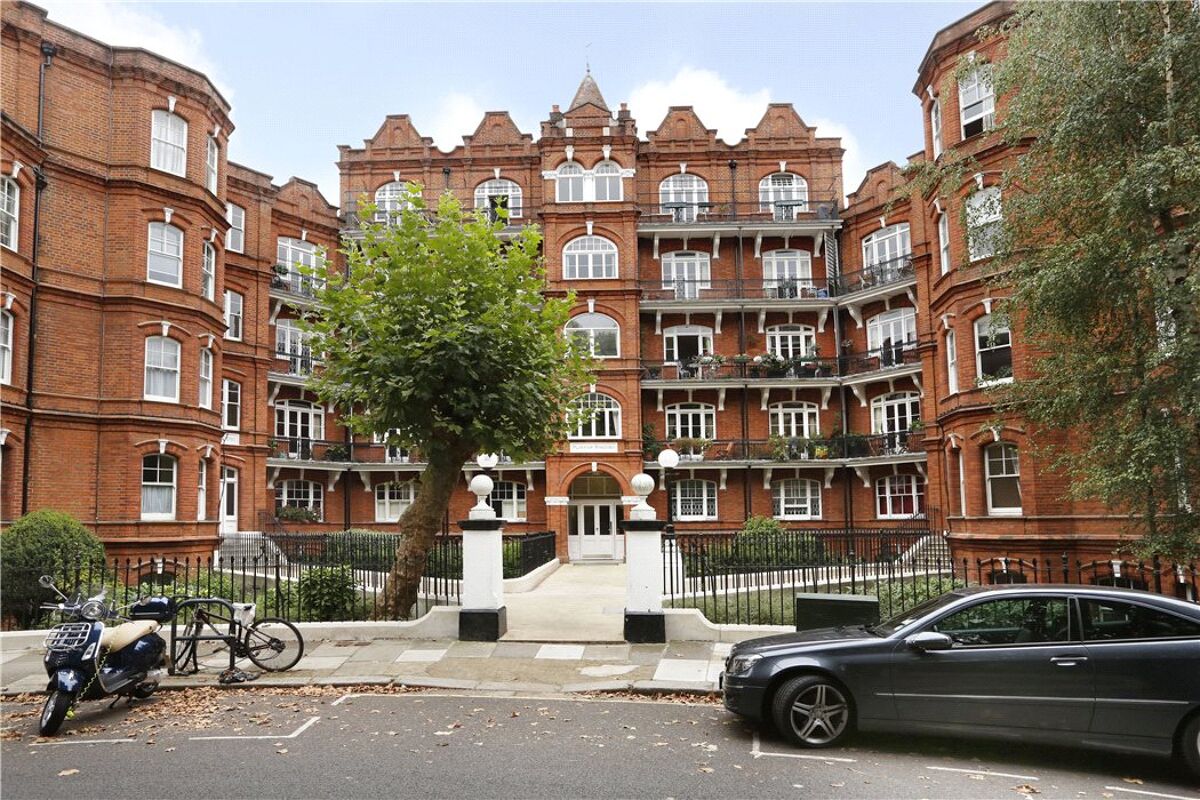 flat for sale in Playfair Mansions, Queen's Club Gardens, London, W14