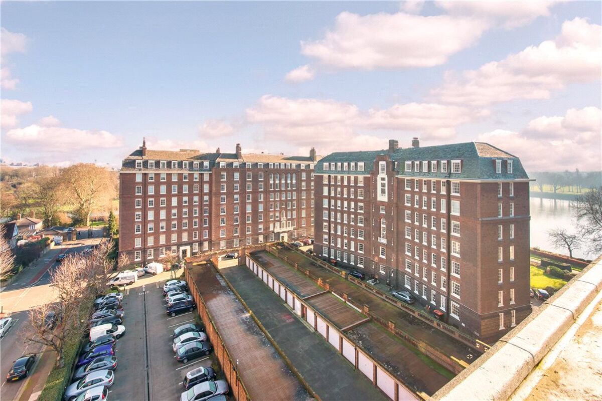 flat for sale in Rivermead Court, Ranelagh Gardens, Fulham, London, SW6