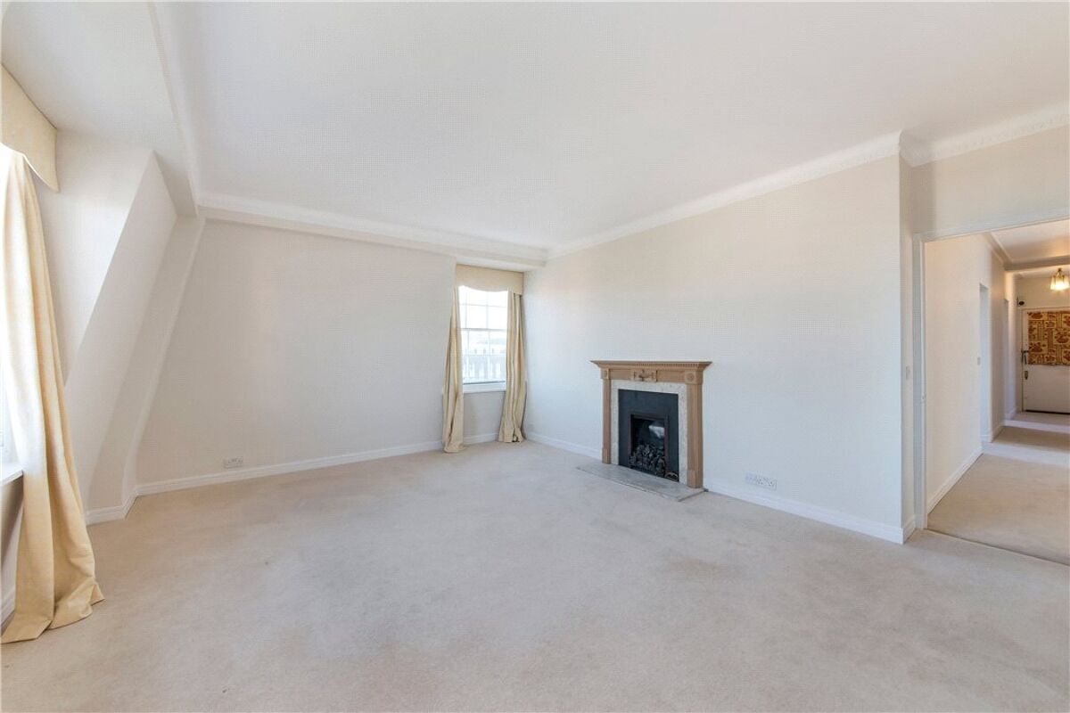 flat for sale in Rivermead Court, Ranelagh Gardens, Fulham, London, SW6