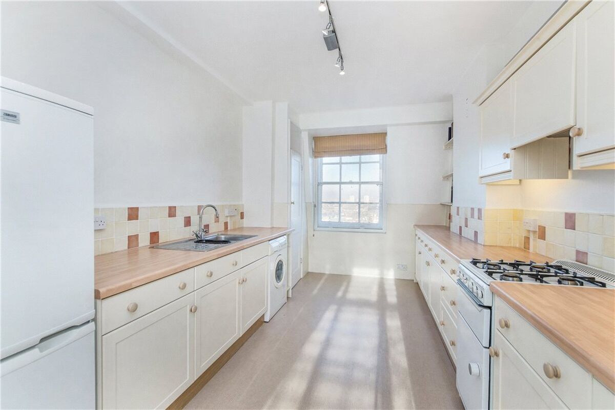 flat for sale in Rivermead Court, Ranelagh Gardens, Fulham, London, SW6