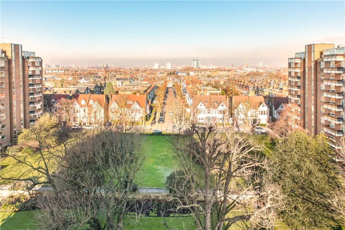 flat for sale in Rivermead Court, Ranelagh Gardens, Fulham, London, SW6