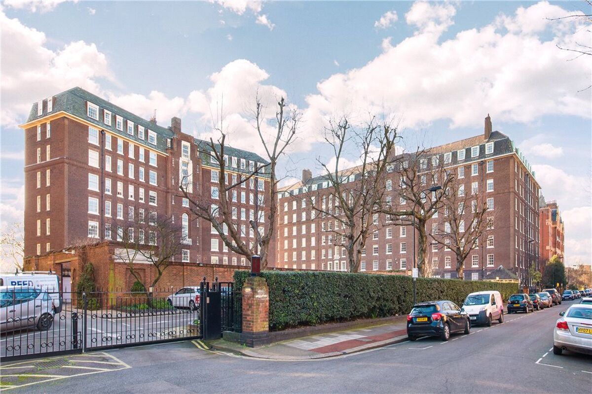 flat for sale in Rivermead Court, Ranelagh Gardens, Fulham, London, SW6