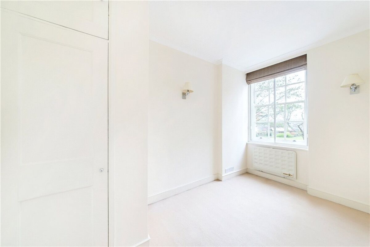 flat for sale in Rivermead Court, Ranelagh Gardens, Fulham, London, SW6