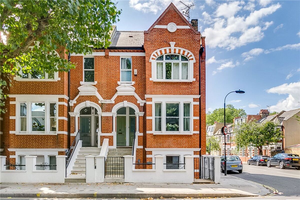 flat for sale in Wandsworth Bridge Road, London, SW6 FLH170048