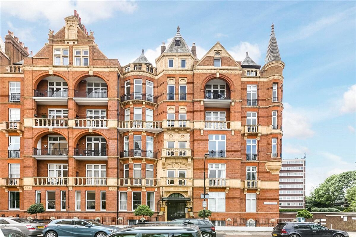 flat for sale in Hurlingham Court, Ranelagh Gardens, London, SW6