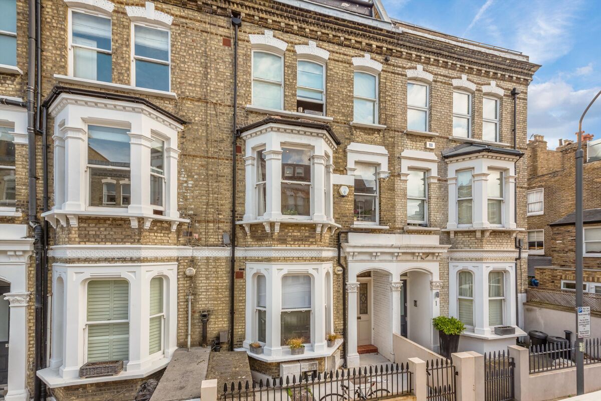 flat for sale in Radipole Road, Fulham, London, SW6 - FLH170149 ...