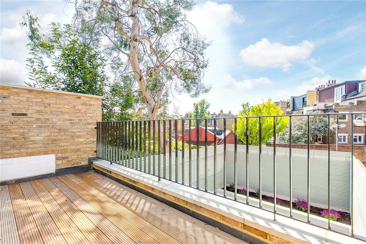 flat for sale in Shottendane Road, Fulham, SW6. FLH180087 Knight Frank