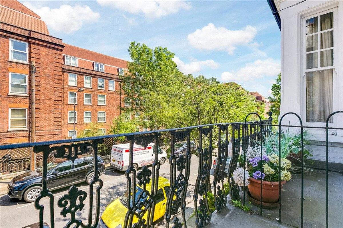 flat for sale in Shottendane Road, Fulham, SW6. FLH180087 Knight Frank