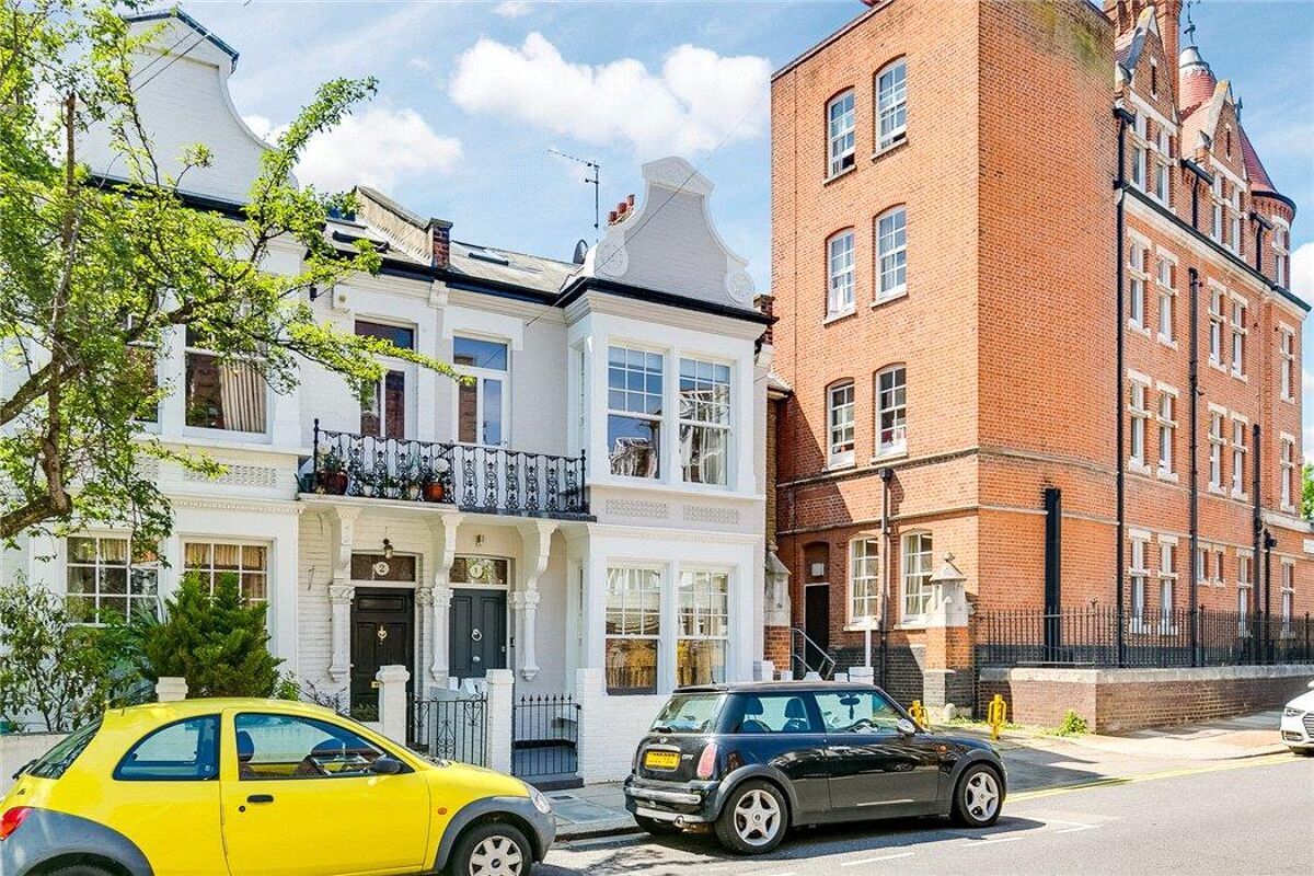 flat for sale in Shottendane Road, Fulham, SW6. FLH180087 Knight Frank