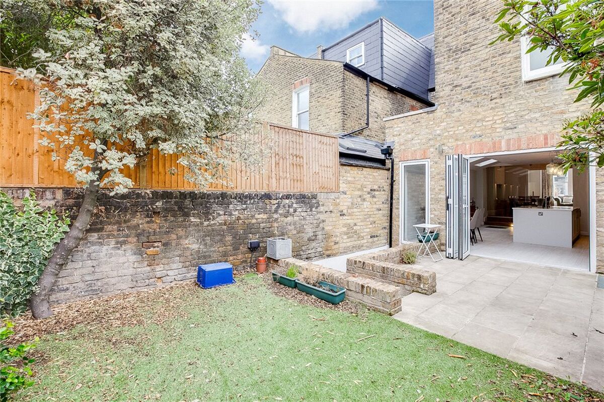 house for sale in Ringmer Avenue, Fulham, London, SW6 FLH180124