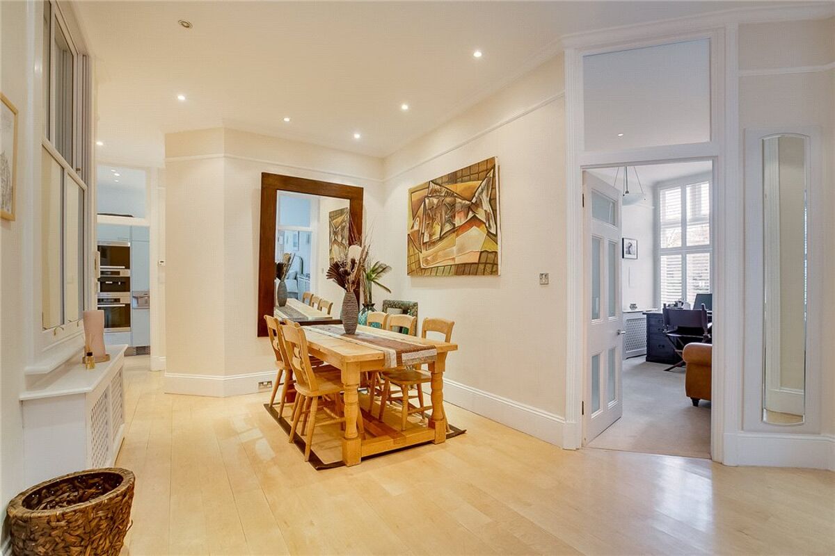 flat for sale in Hurlingham Court, Ranelagh Gardens, London, SW6