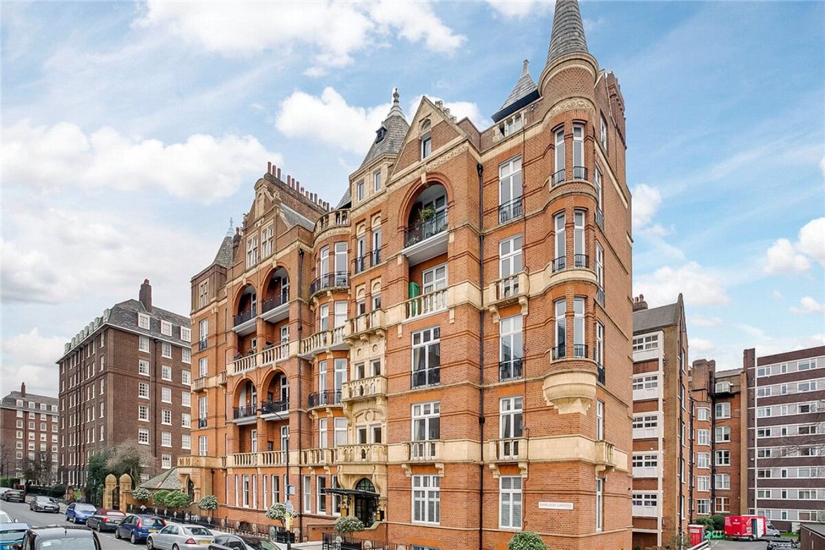 flat for sale in Hurlingham Court, Ranelagh Gardens, London, SW6