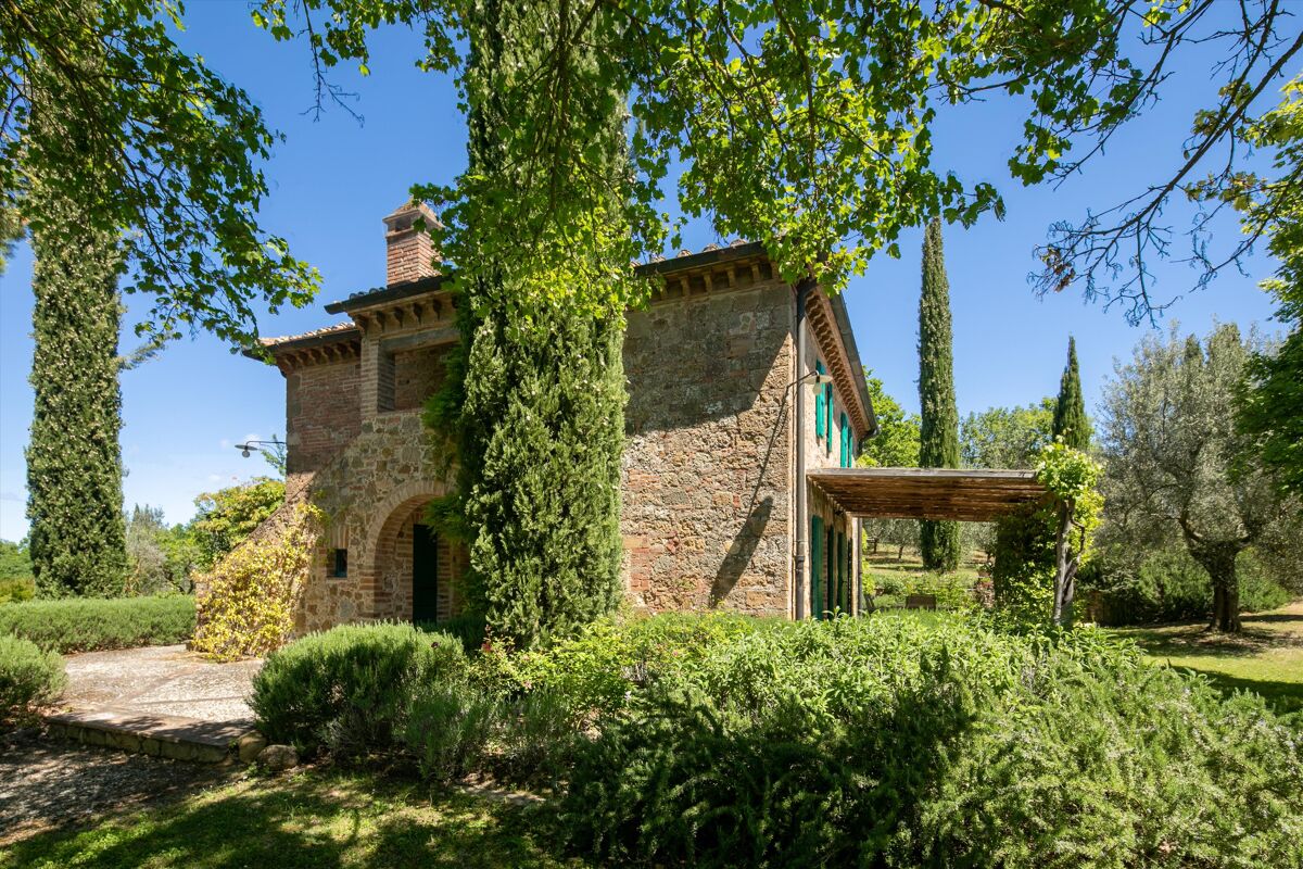 villa for sale in Pienza, Tuscany FLO012145081 Knight Frank