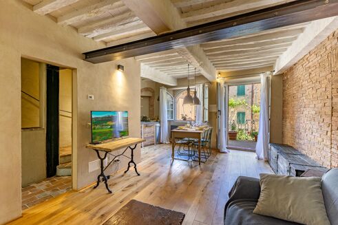 Picture of 2-3 bedroom townhouse for sale.