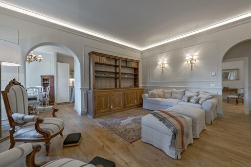 Picture of 2-3 bedroom apartment for sale.