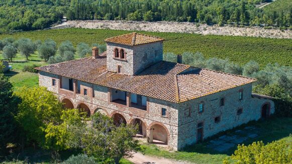 Picture of 0-7 bedroom farmhouse for sale.