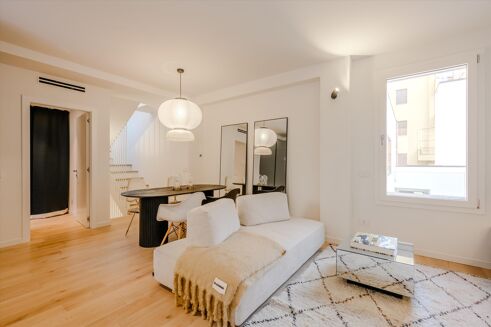 Picture of 2 bedroom apartment for sale.