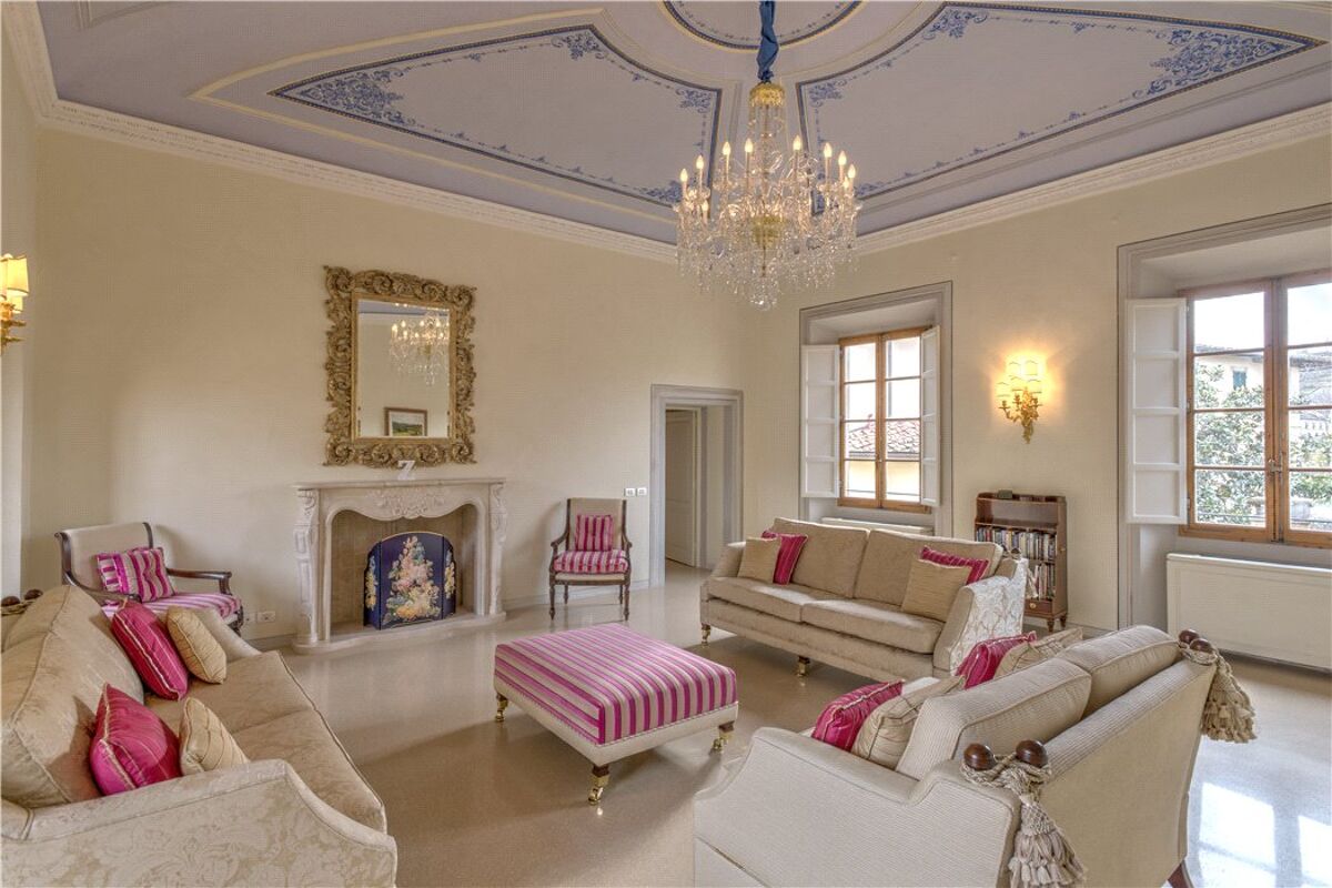 apartment for sale in Palazzo Bardi, Florence FLO170039 Knight Frank