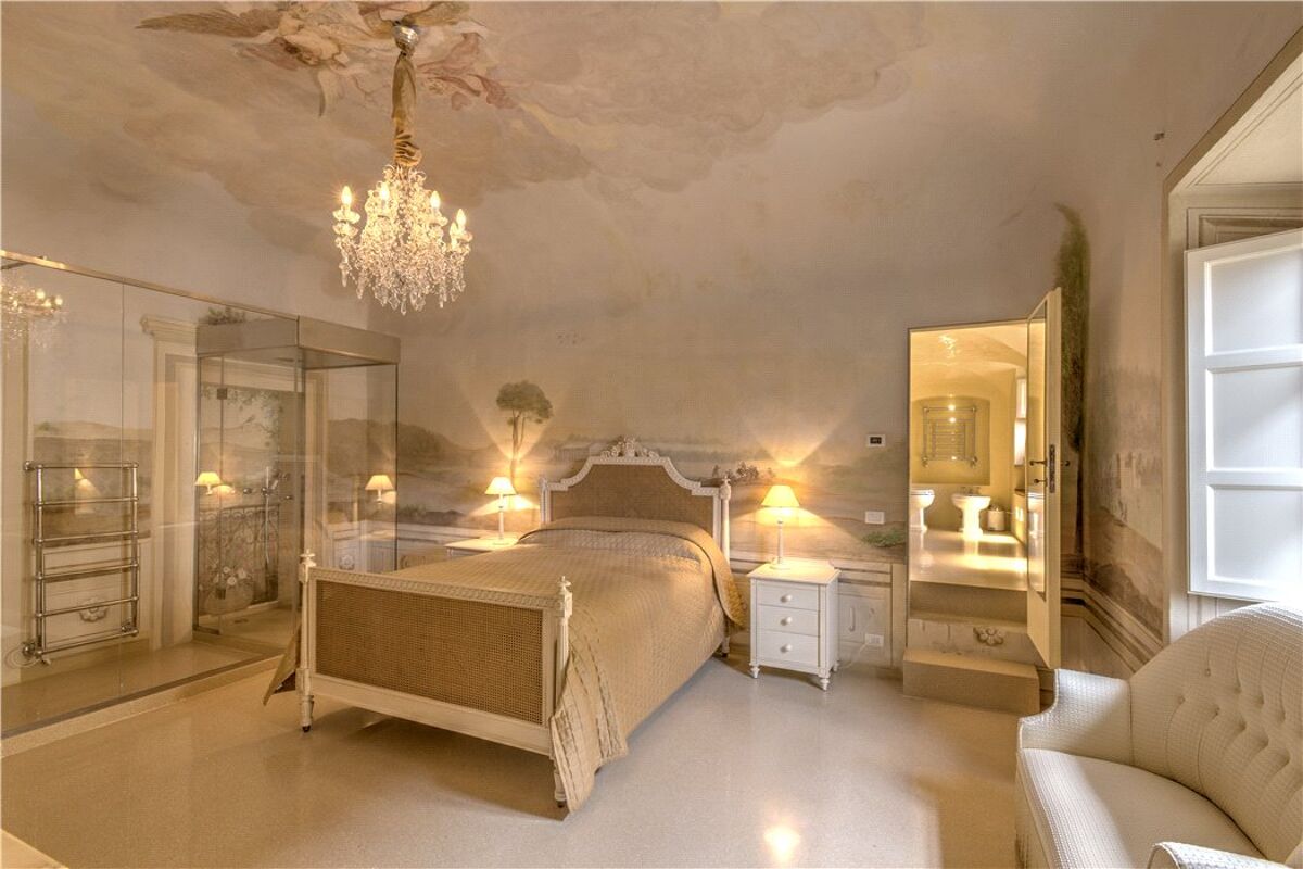 apartment for sale in Palazzo Bardi, Florence FLO170039 Knight Frank