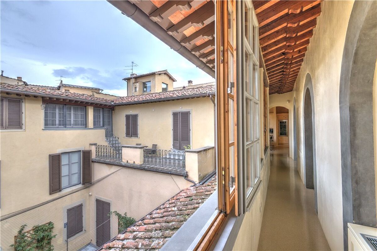 apartment for sale in Palazzo Bardi, Florence FLO170039 Knight Frank