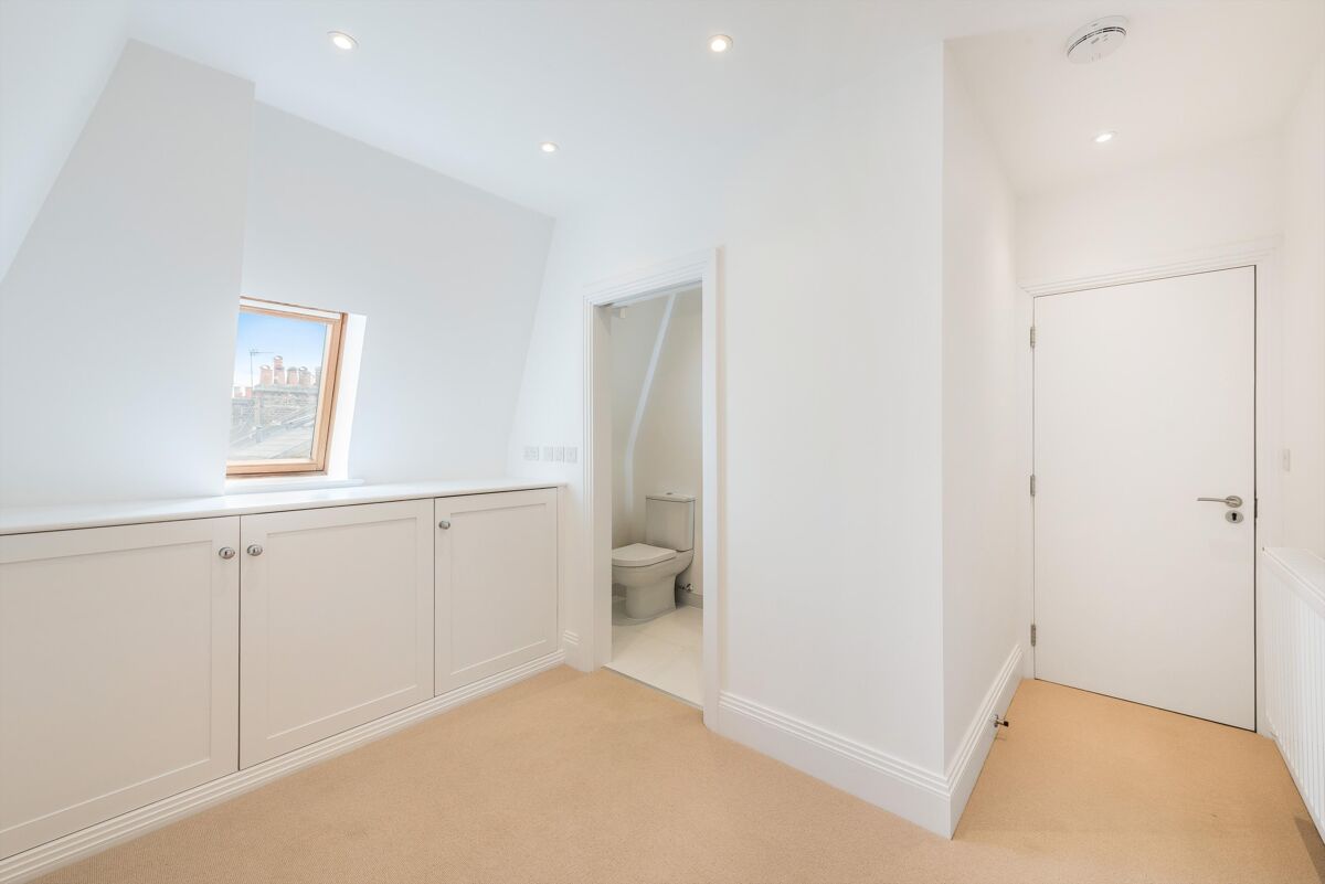 flat to rent in Brecon Road, London, W6 FLQ012171097 Knight Frank