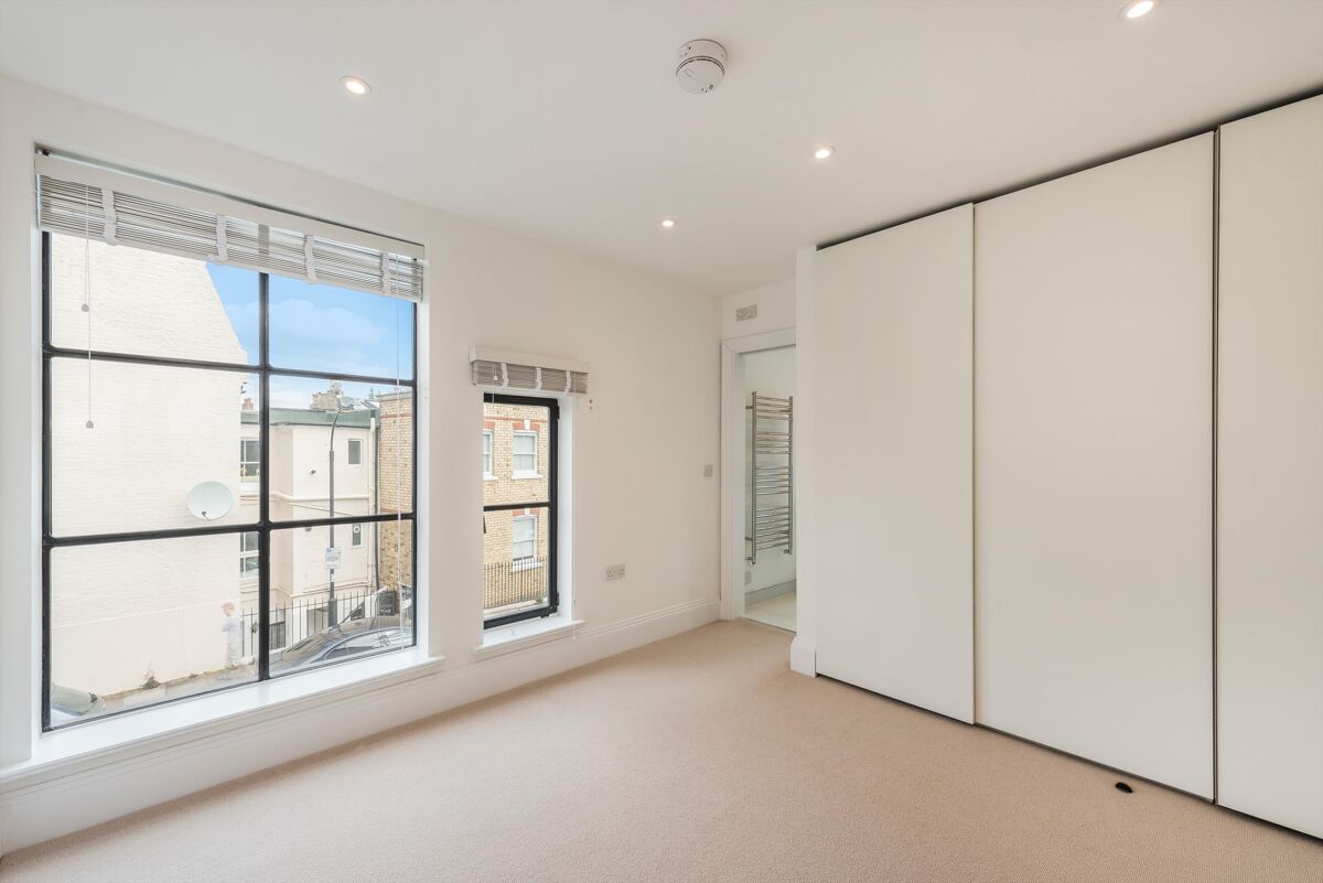 flat to rent in Brecon Road, London, W6 FLQ012175152 Knight Frank