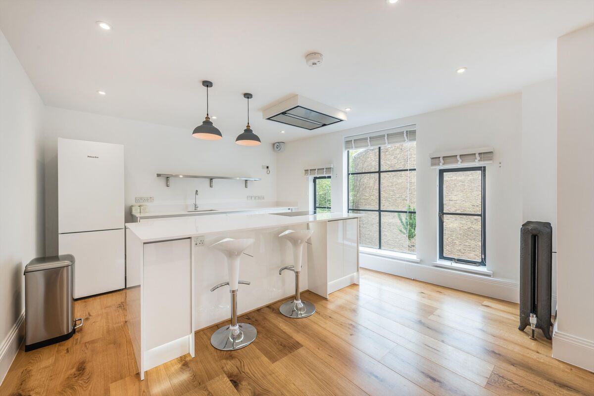 flat to rent in Brecon Road, London, W6 FLQ012175152 Knight Frank