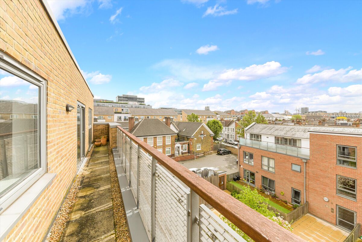 Flat To Rent In Bagleys Lane, Fulham, London, Sw6 - Flq012208369 